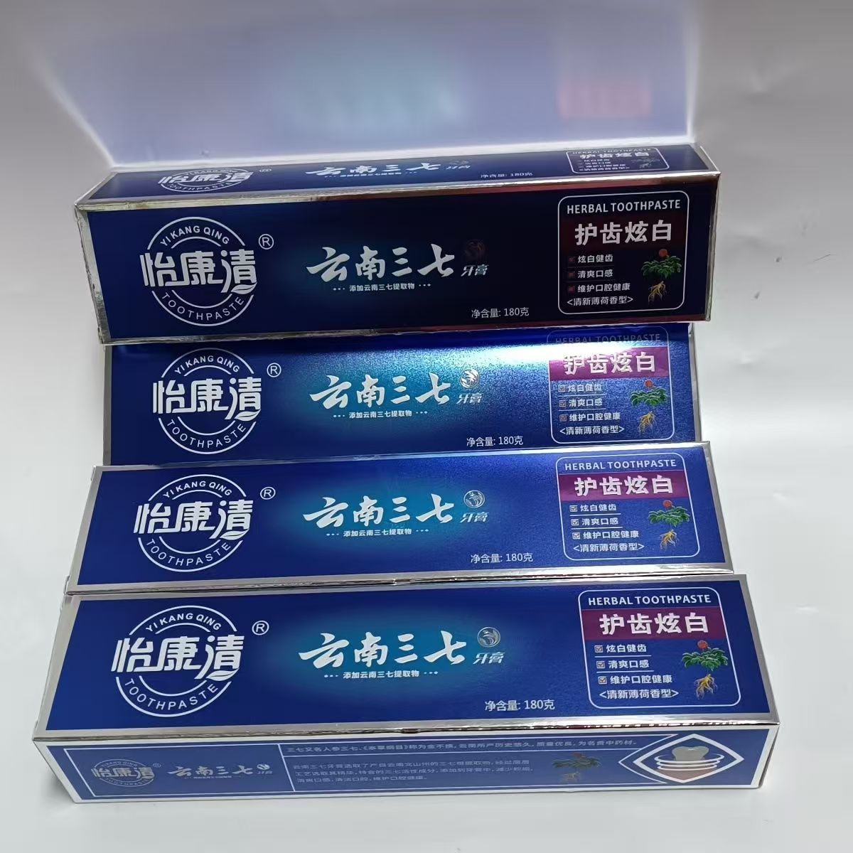 云南三七牙膏（护龈炫白) 180克